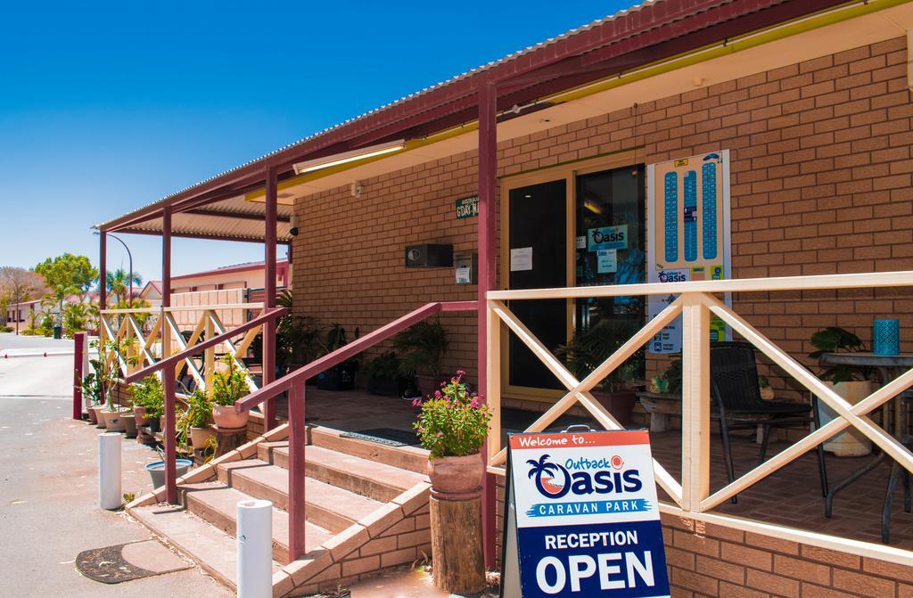 Outback Oasis Caravan Park Карнарвон Экстерьер фото